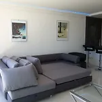 Front Port Line Sleeps 6 *
