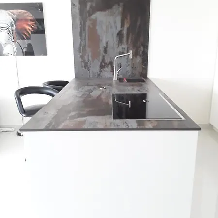 Front Port Line Sleeps 6 Marbella