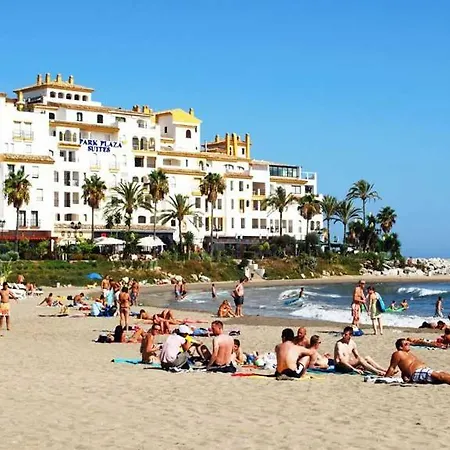 Front Port Line Sleeps 6 شقة ماربيا