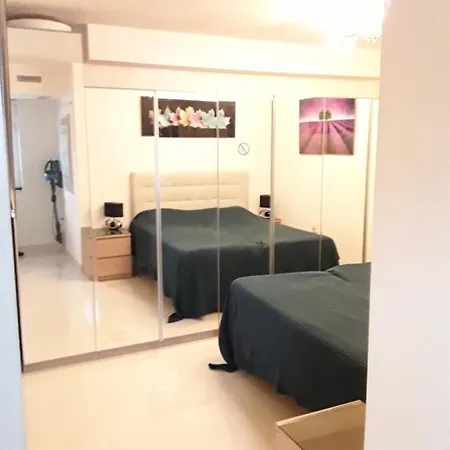 Lägenhet Front Port Line Sleeps 6 *