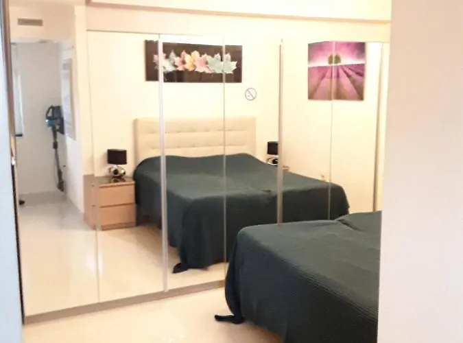 Apartment Front Port Line Sleeps 6 *