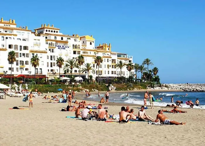 Front Port Line Sleeps 6 Lägenhet Marbella
